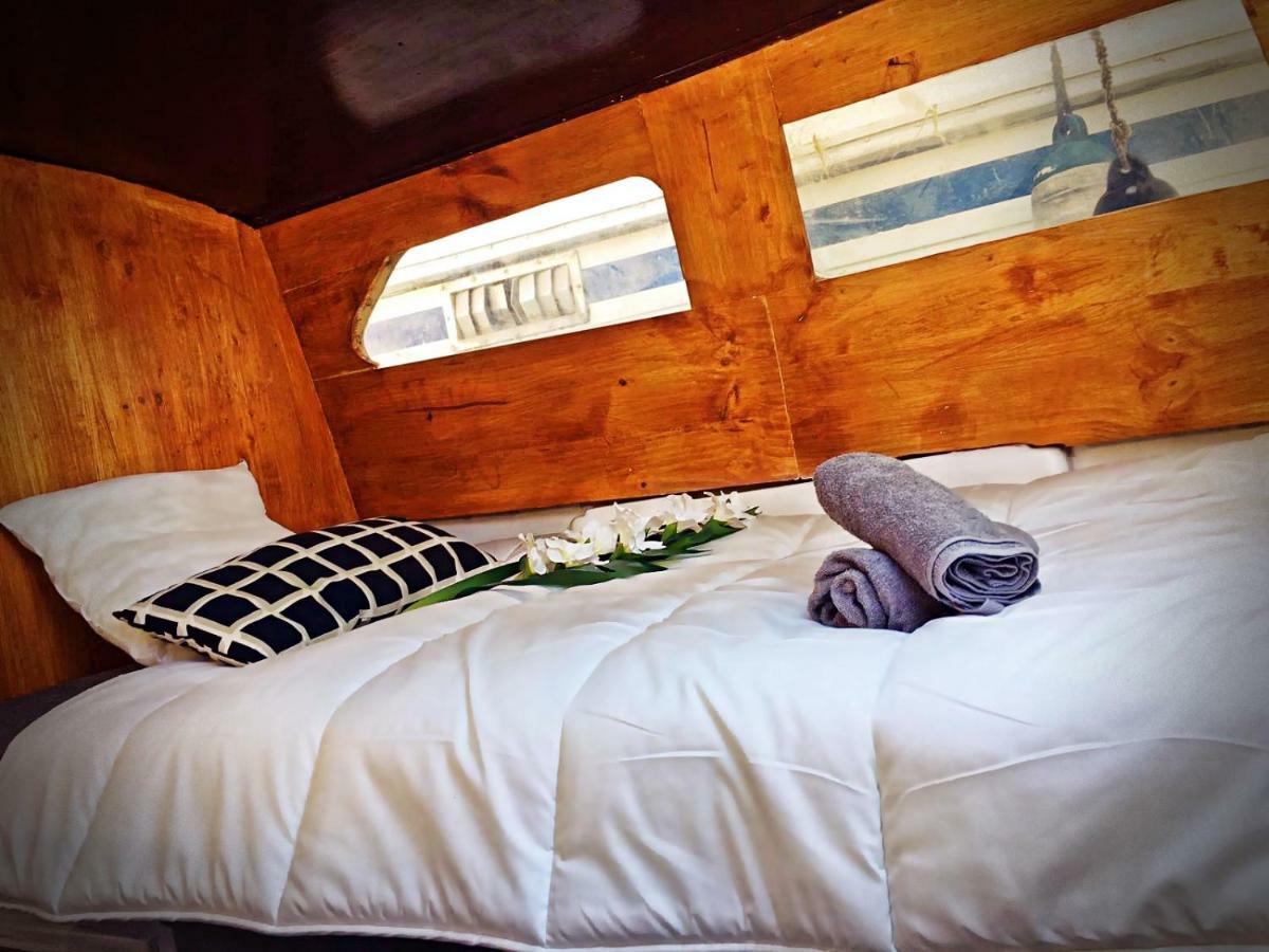 Hotel en barco Unique - Boat In Port Forum